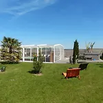 Les Quatre Saisons Bed & Breakfast 4*